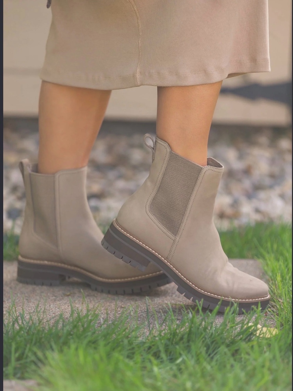 TOMS Bennet Boot Sz 11- Taupe